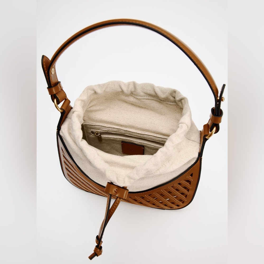 NWT ZARA CONTRASTING BUCKET BAG - Picture 6 of 7